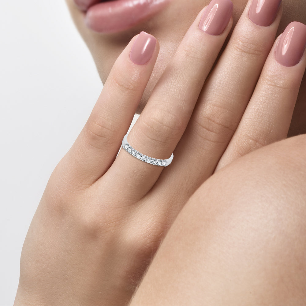 14K 0.27Ct Diamond Band (9 Diamond Stones)